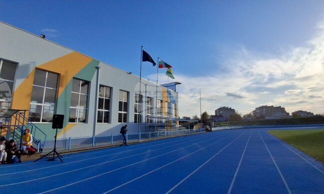 Официално откриха обновената сграда на Градския стадион в Ямбол