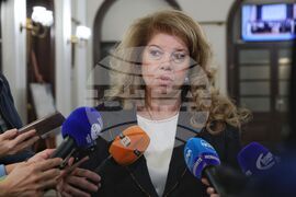 Илияна Йотова - коментар