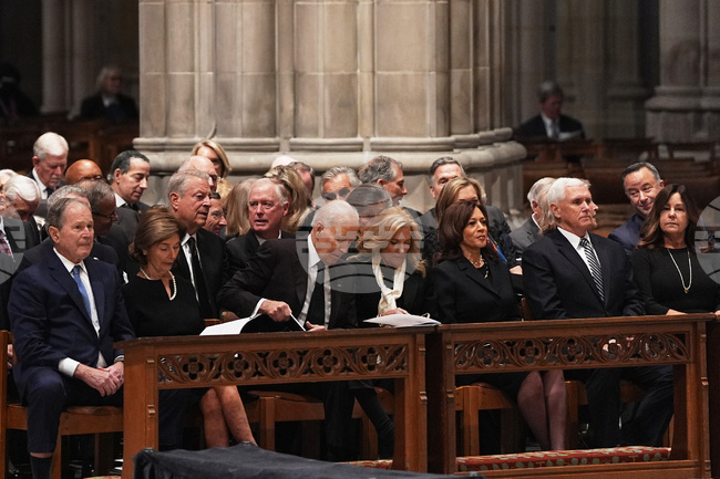 Тръмп и Ванс не са били поканени на погребението на Дик Чейни във Вашингтон, каза Белият дом