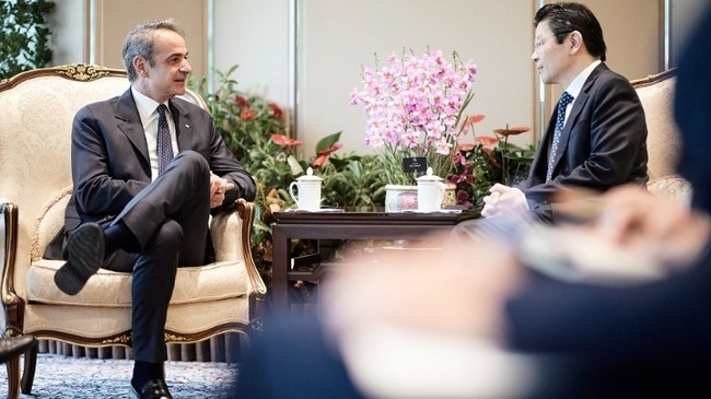 АНА-МПА: Гръцкият премиер Мицотакис призова за по-силно двустранно сътрудничество и инвестиции на среща със сингапурския си колега