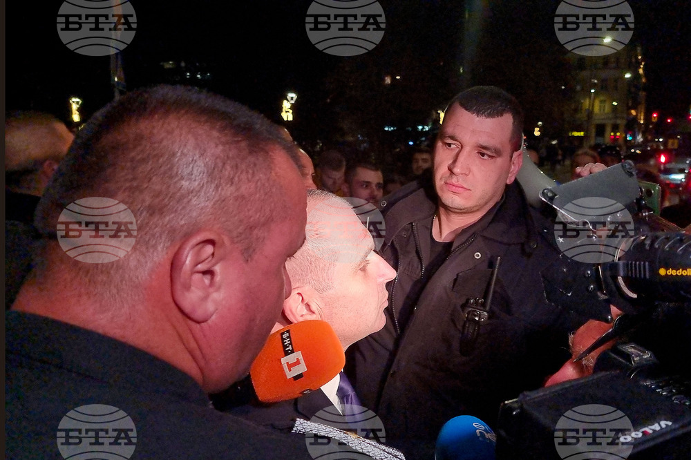 Протест - синя и зелена зона - Гроздан Караджов