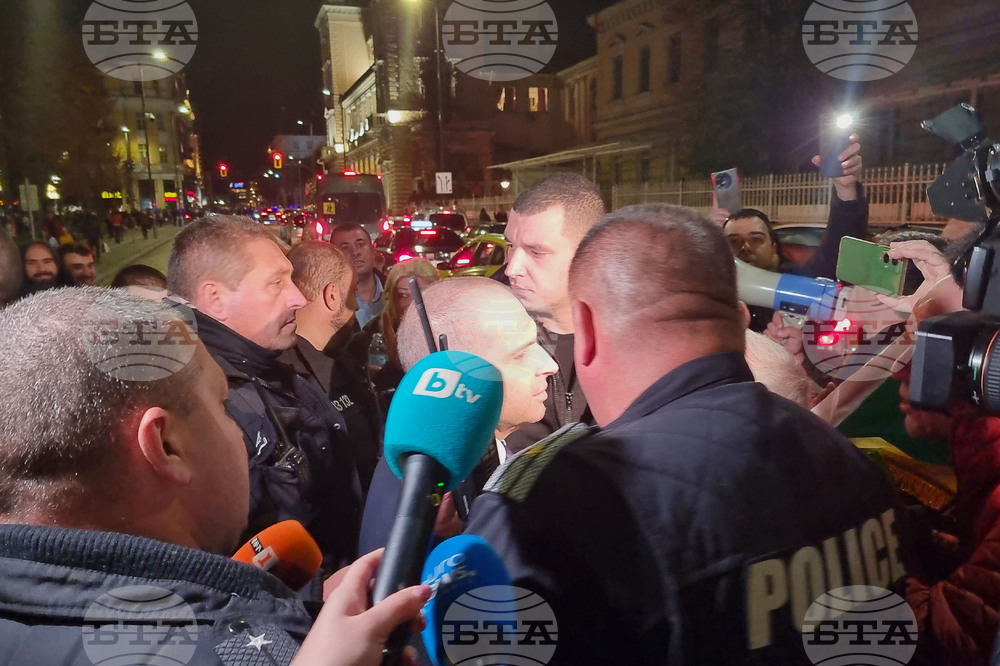 Протест - синя и зелена зона - Гроздан Караджов