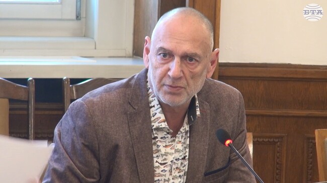 Ще се опитаме да осигурим още 1,5 млн. евро за придобиването на терена на Могиланската могила във Враца, каза Любен Дилов-син