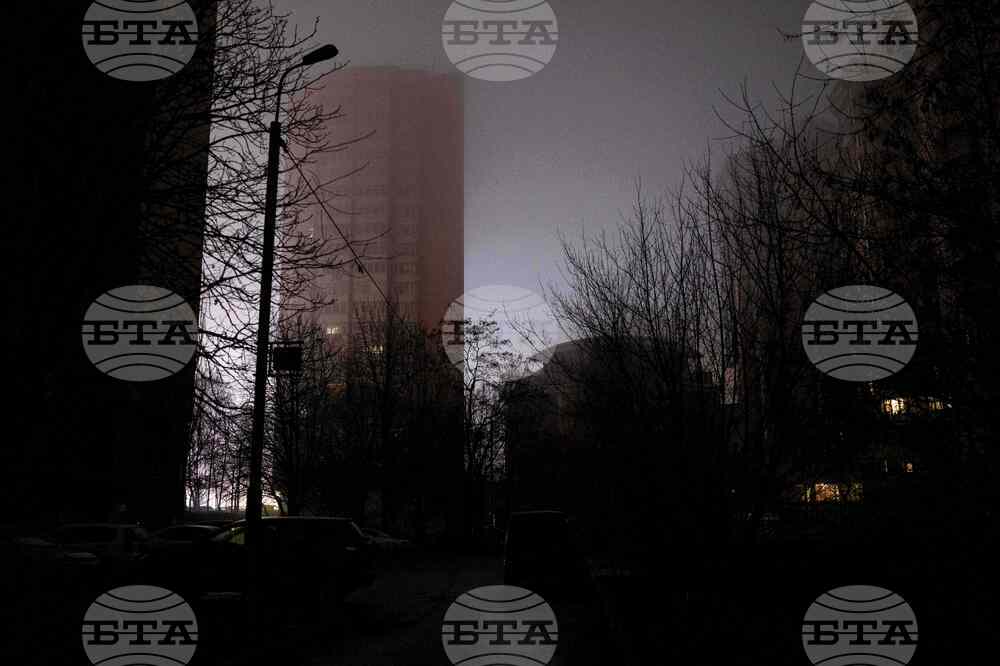 Хиляди хора в седем области са без електричество след руски удари, заяви Зеленски; МААЕ съобщи, че Запорожката АЕЦ също е била засегната