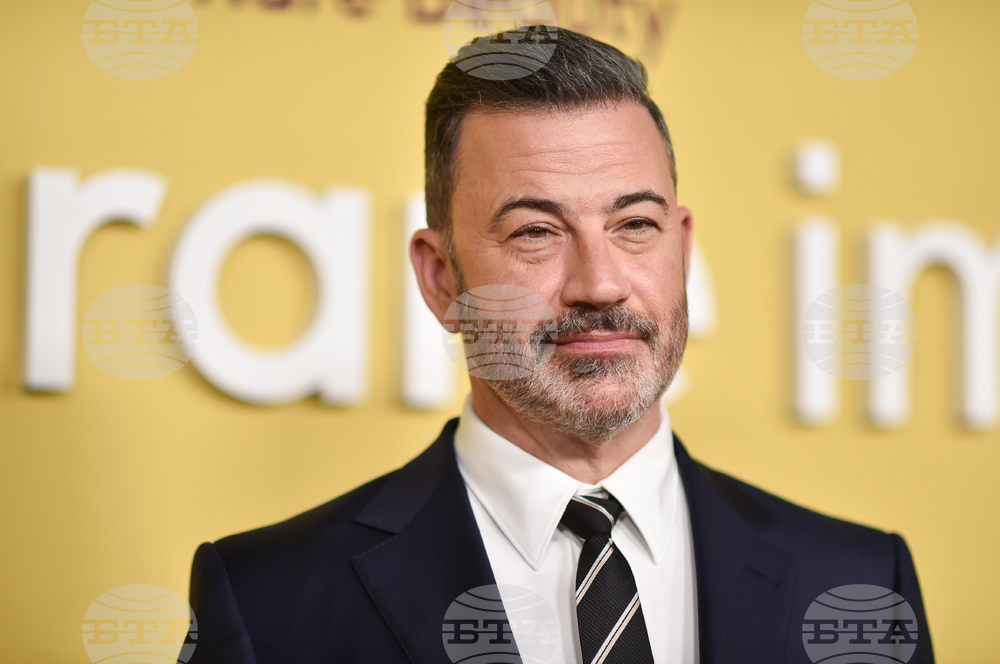 Джими Кимъл отправи остри критики срещу САЩ в алтернативно коледно послание по британска телевизия