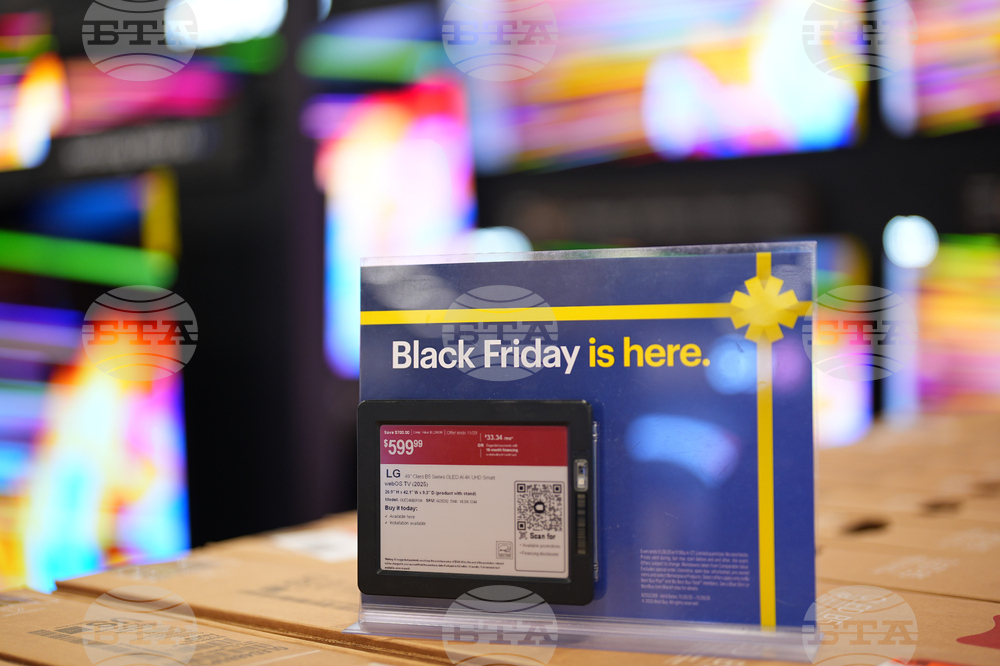 Черният петък ще постави през тази седмица акцент върху потребителските разходи, в Лондон ще бъде представен проектобюджетът за 2026 г. 