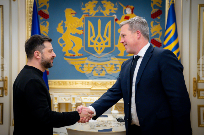 Западни издания коментират съгласието на Зеленски да преговоря по мирния план на Тръмп