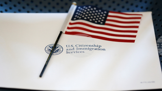 Имиграционните служби на САЩ спират да обработват всички молби от афганистански граждани след атаката във Вашингтон 