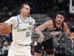 76ers Bucks Basketball