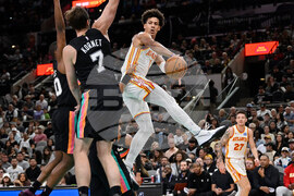 Hawks Spurs Basketball