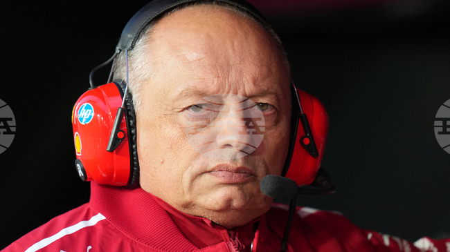 Фред Васьор призова всички във Ферари да се успокоят, включително Люис Хамилтън