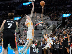 Hawks Spurs Basketball