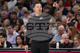 Hawks Spurs Basketball