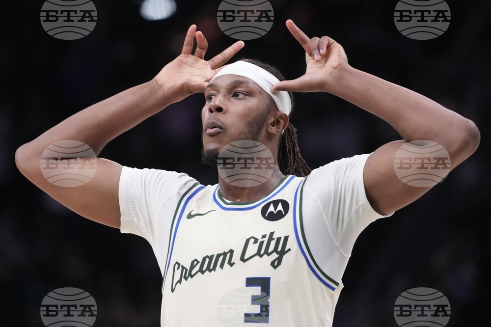 76ers Bucks Basketball