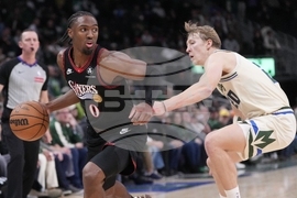 76ers Bucks Basketball