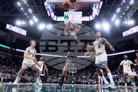 76ers Bucks Basketball