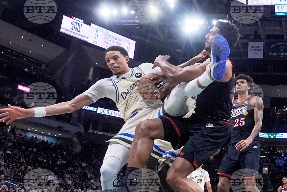 76ers Bucks Basketball