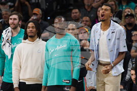 Hawks Spurs Basketball