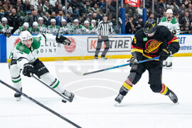 HKN Stars Canucks 20251120