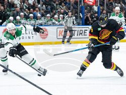 HKN Stars Canucks 20251120