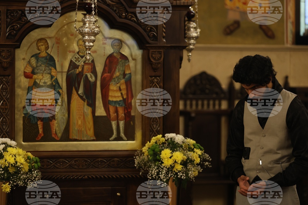 Въведение Богородично - патриарх Даниил - литургия