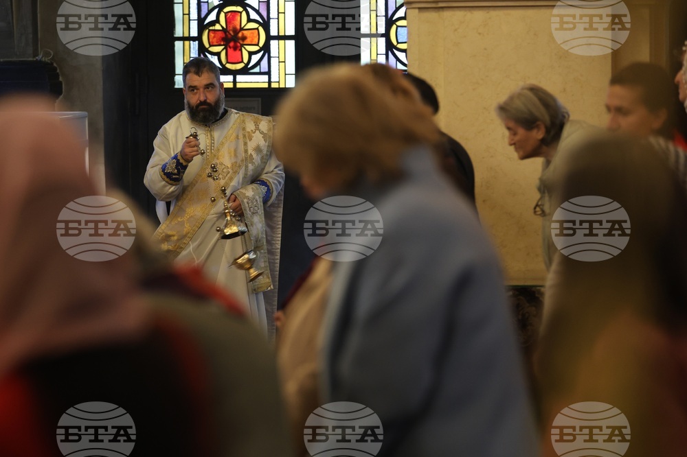 Въведение Богородично - патриарх Даниил - литургия