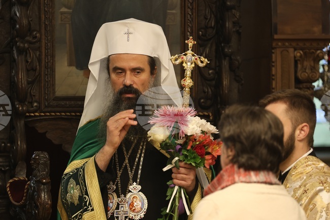 Въведение Богородично - патриарх Даниил - литургия