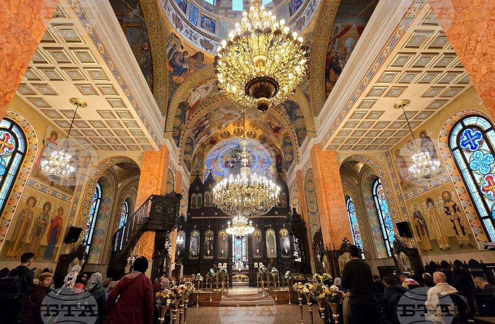 Въведение Богородично - патриарх Даниил - литургия