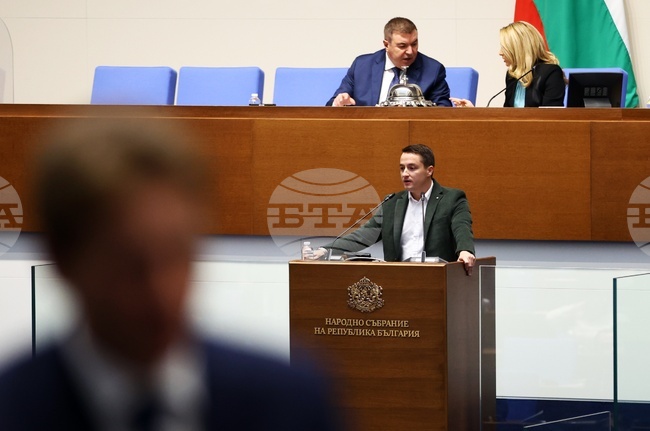 „Продължаваме промяната - Демократична България“ излезе с декларация във връзка с присъствието на български депутати на форум в Русия