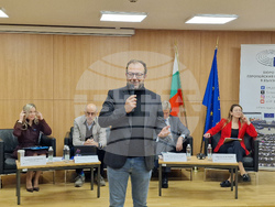 Дом на Европа - дискусия за рисковете за децата в интернет