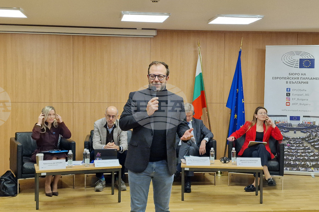 Child Online Safety Discussed at Sofia Forum