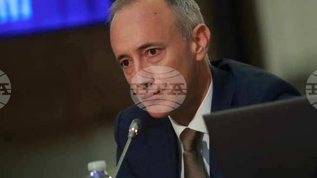 Министърът на образованието в оставка Красимир Вълчев ще открие два STEM центъра и нов физкултурен салон в област Пловдив