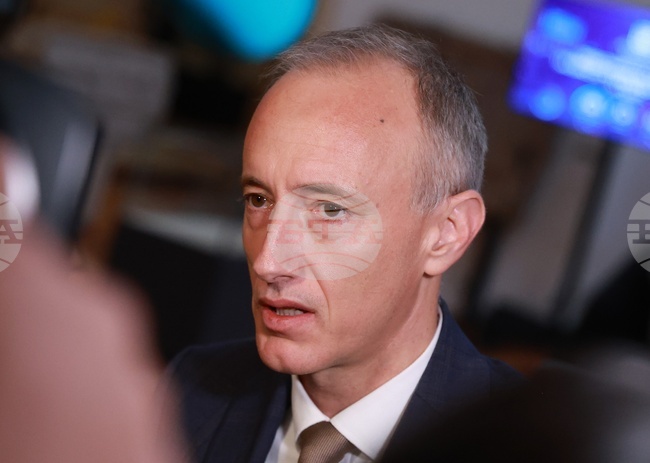  Имаме нужда от ценности и усилване на възпитателната функция на образованието, каза министърът на образованието и науката в оставка Красимир Вълчев