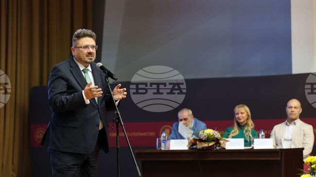 Брандът на България трябва да е уникален и да вдъхва доверие у хората, които идват тук, каза генералният директор на БТА Кирил Вълчев на форум в УНСС