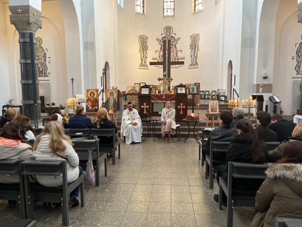 Поредна беседа „Въведение в православието“, водена от протойерей Васил Бечевски и инженер Павлина Настева, се състоя в Манхайм