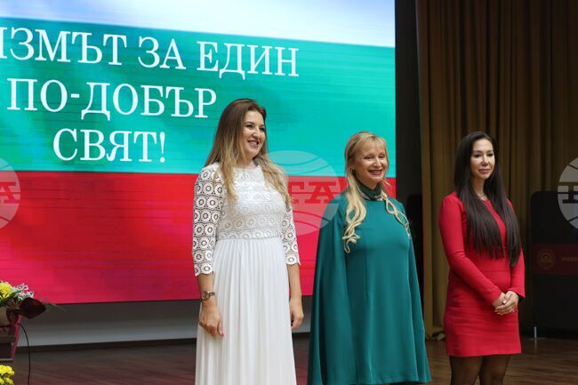 Asya Pandzherova Dismissed as Deputy Education Minister