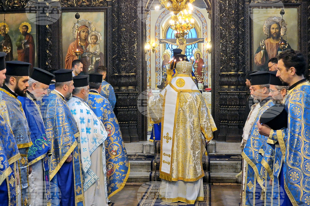 Стара Загора - литургия - храм „Свето Въведение Богородично“