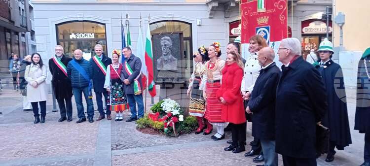 First Monument to Bulgarian Freedom Fighter Vasil Levski Iaugurated in Italy