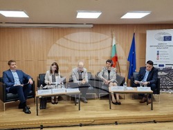 Дом на Европа - дискусия за рисковете за децата в интернет