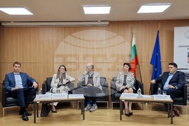 Дом на Европа - дискусия за рисковете за децата в интернет