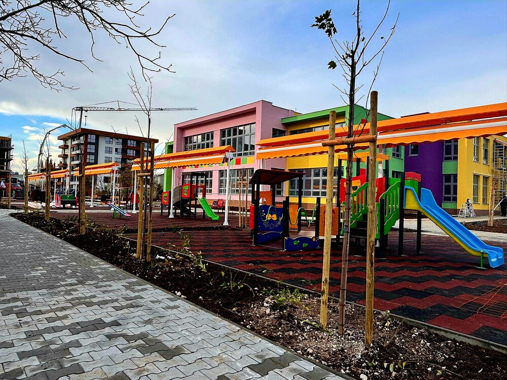 Общината създава парк в двора на новата детска градина във Велико Търново, в района е планиран също голям паркинг и парково пространство