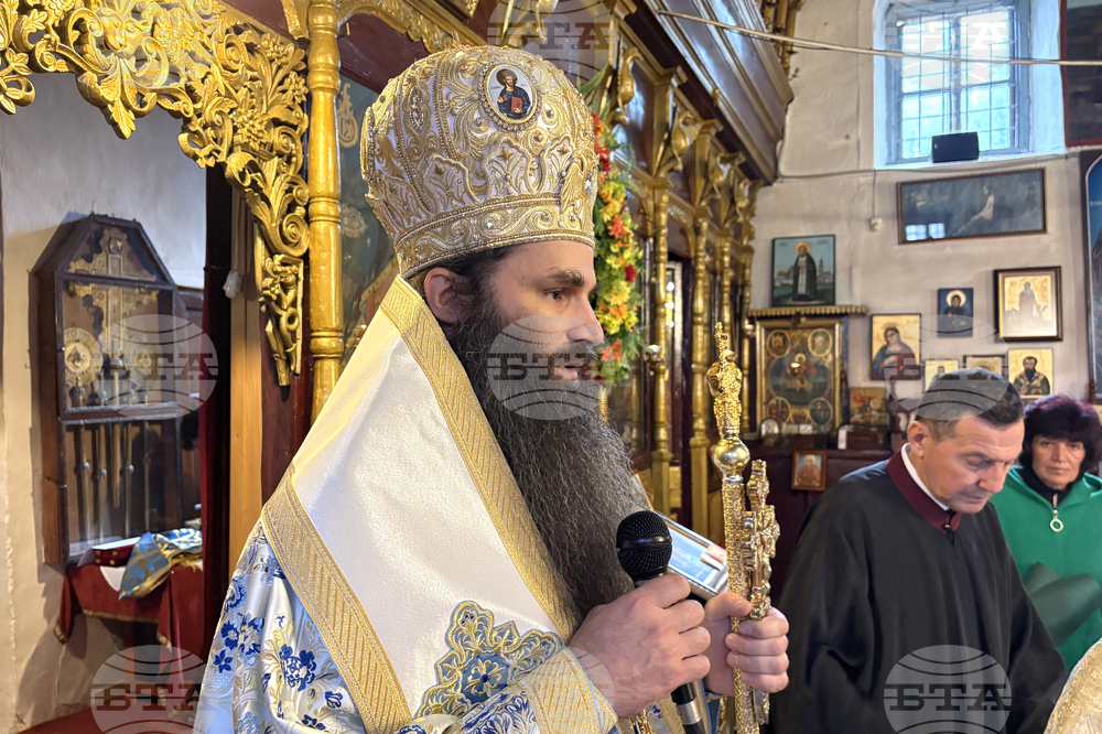 Родителите имат задължението да преподадат на своите деца умението да постоянстват в молитвата, каза Браницкият епископ Йоан в Самоков