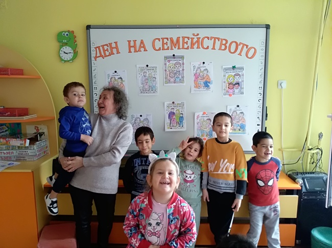 Местна комисия за борба срещу противообществените прояви на малолетни и непълнолетни - Кубрат: Малчуганите от Бисерци отбелязаха деня на семейството