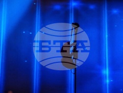 Стефан Димитров и Богдана Карадочена събраха приятели в концерта „Такъв е животът“, снимка – Даниел Димитров/БТА