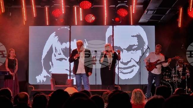 „Такъв е животът“ с Богдана Карадочева и Стефан Димитров: С усещане за дом, уют и много неподправеност