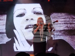 Стефан Димитров и Богдана Карадочена събраха приятели в концерта „Такъв е животът“, снимка – Даниел Димитров/БТА