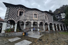 Благоевград - църква „Въведение Богородично“  - празник