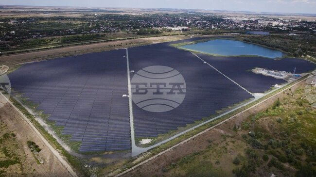 Аджерпрес: Най-големият фотоволтаичен парк в Румъния отваря врати в окръг Гюргево