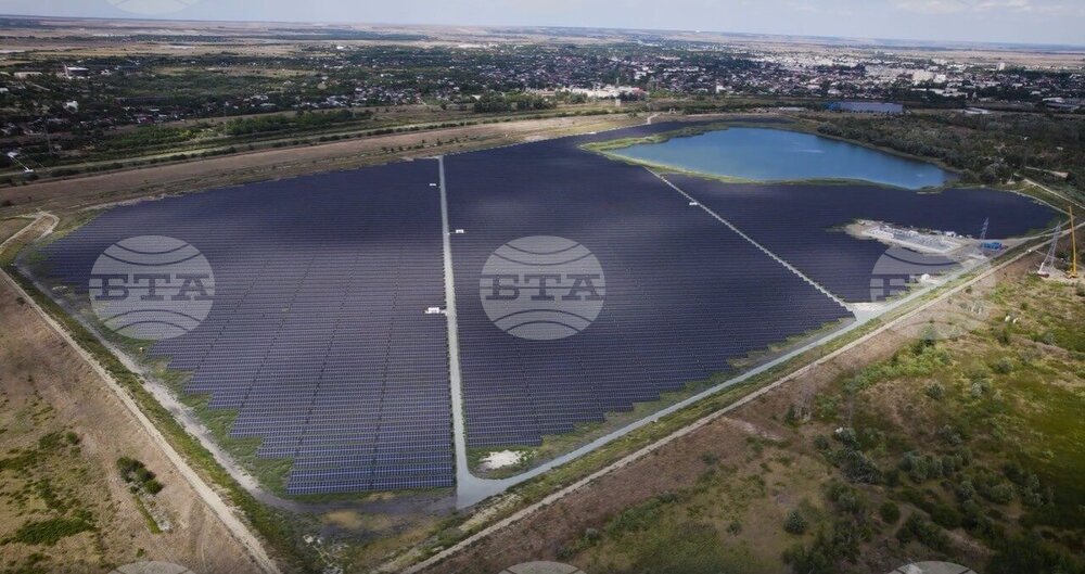 Аджерпрес: Най-големият фотоволтаичен парк в Румъния отваря врати в окръг Гюргево