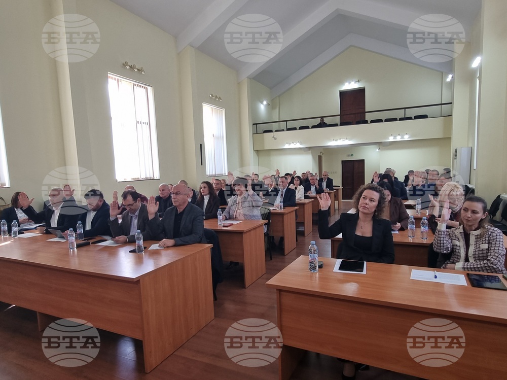 Общинските съветници в Кърджали се запознаха с актуализацията на бюджета за третото тримесечие на 2025 г.